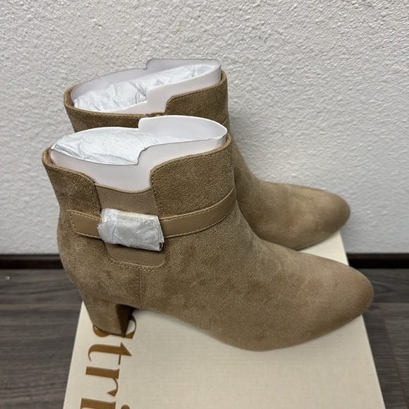 LifeStride Truly Ankle Bootie - Picture 5 of 11